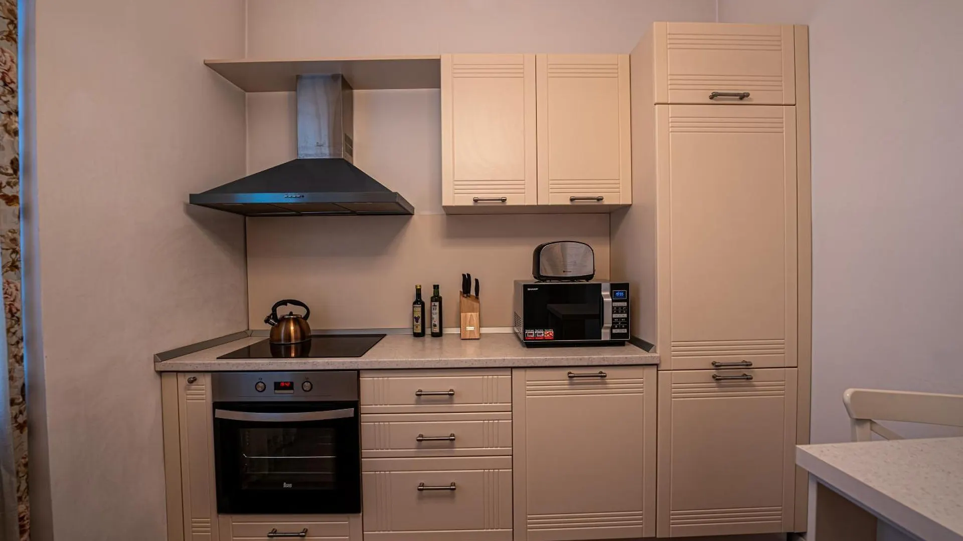 Cozy Two Room Apartment - Heart Of The City - Victoriei 2, Old Town Bukareszt