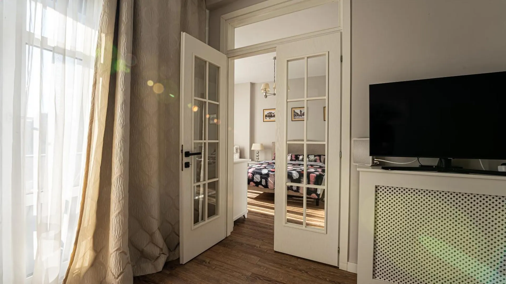 Cozy Two Room Apartment - Heart Of The City - Victoriei 2, Old Town Bukareszt Rumunia