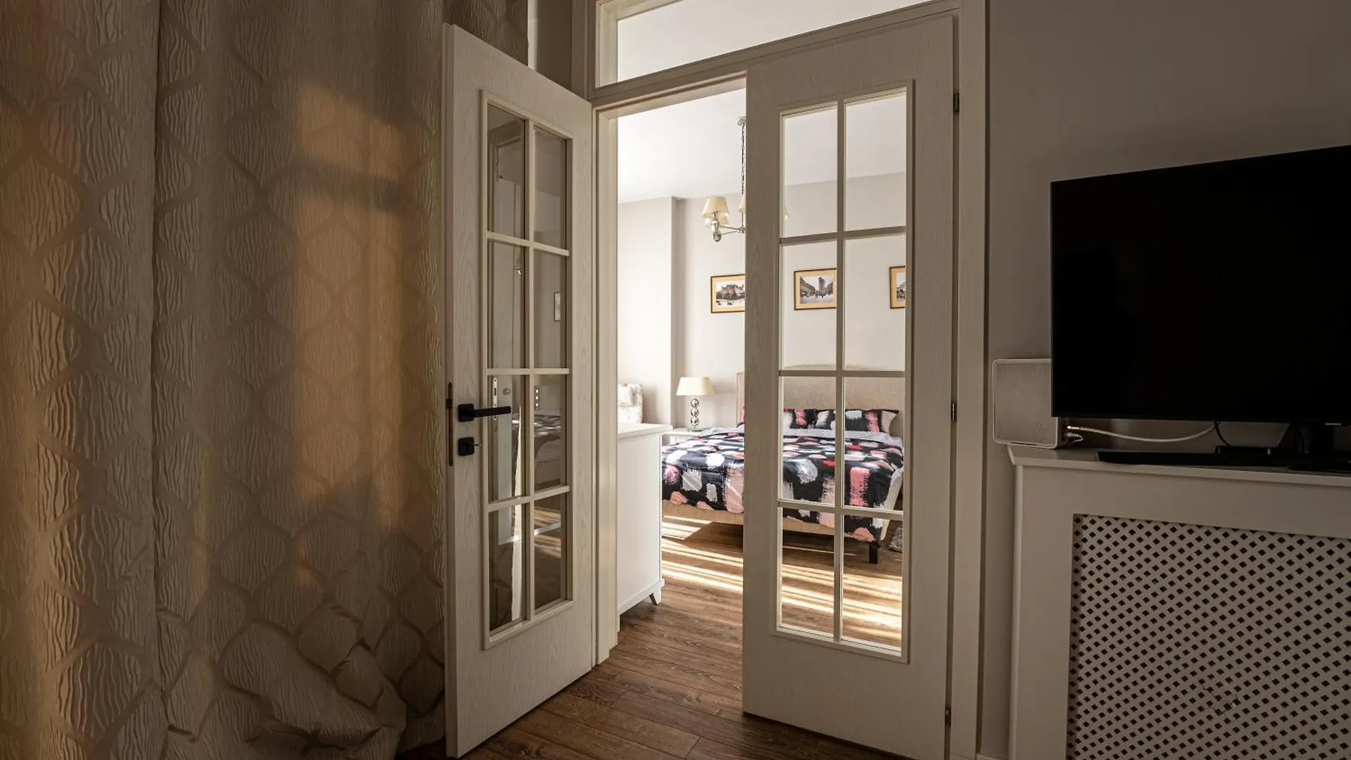 Cozy Two Room Apartment - Heart Of The City - Victoriei 2, Old Town Bukareszt 0*,