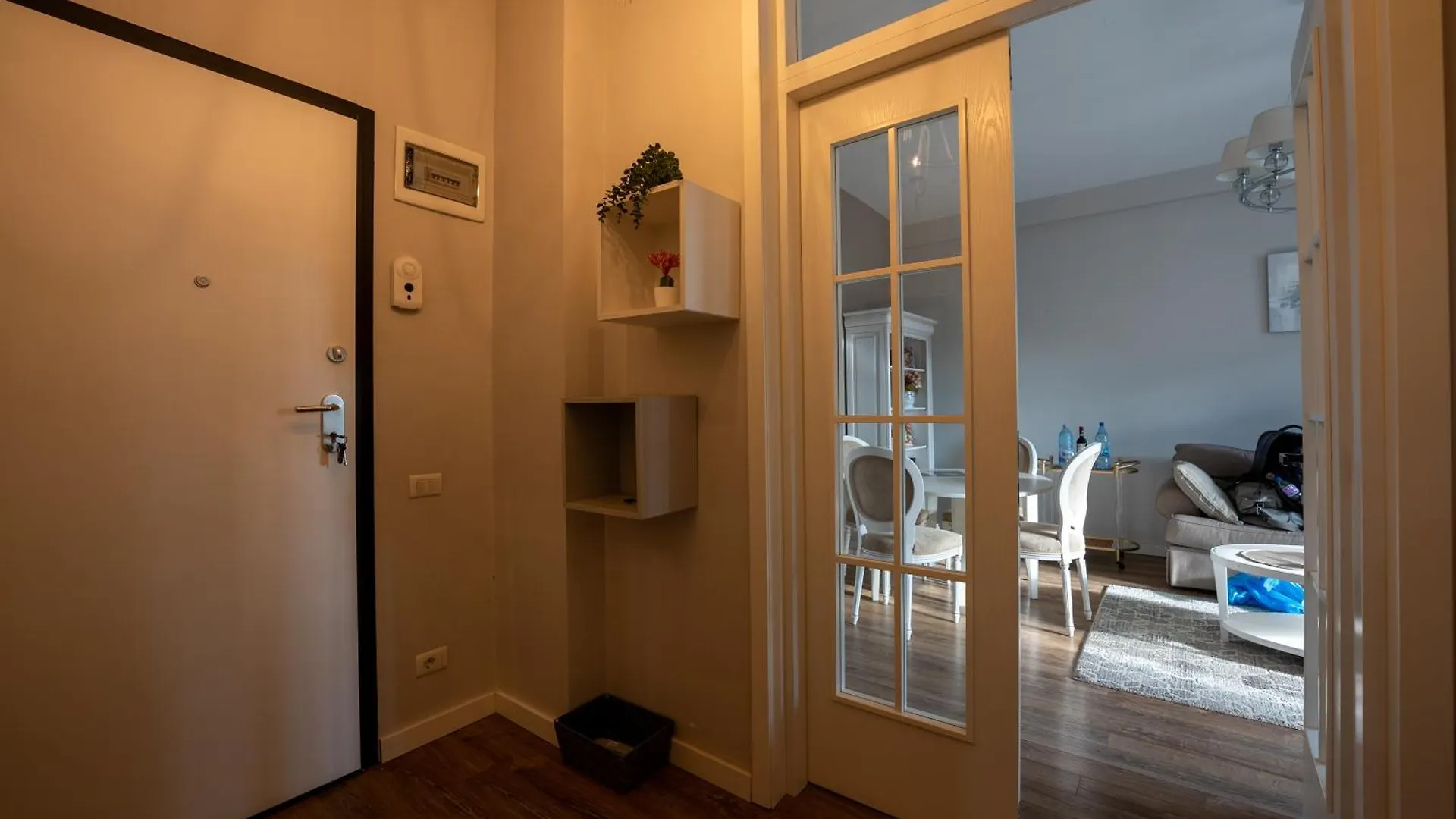 Cozy Two Room Apartment - Heart Of The City - Victoriei 2, Old Town Bukareszt Rumunia