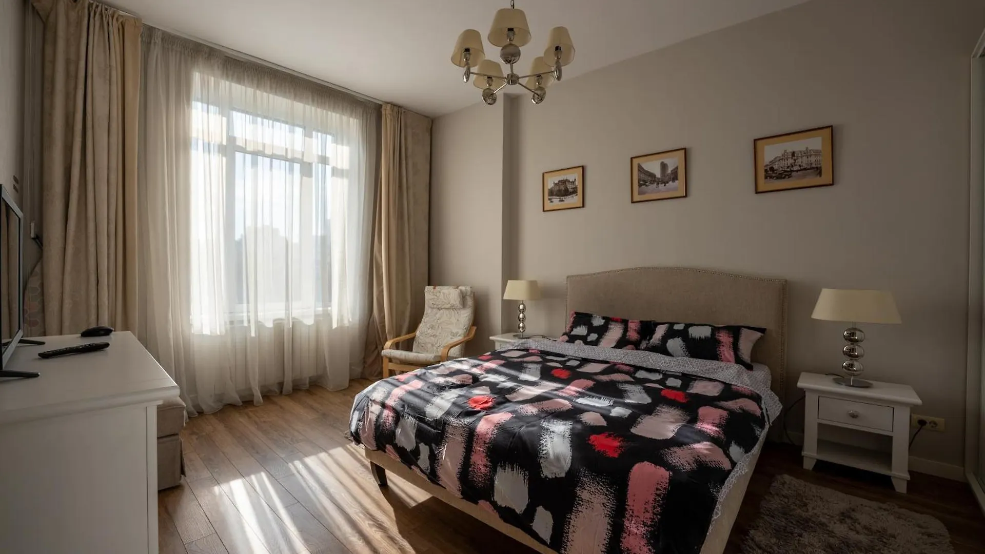 Cozy Two Room Apartment - Heart Of The City - Victoriei 2, Old Town Bukareszt