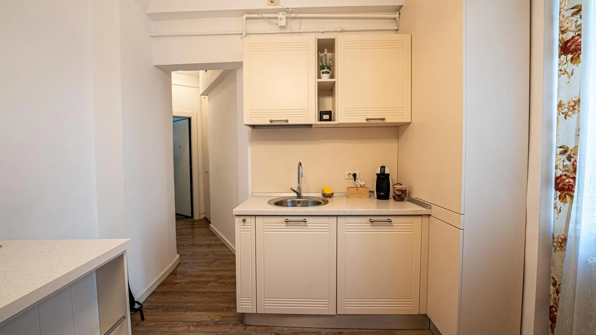 Cozy Two Room Apartment - Heart Of The City - Victoriei 2, Old Town Bukareszt 0*,