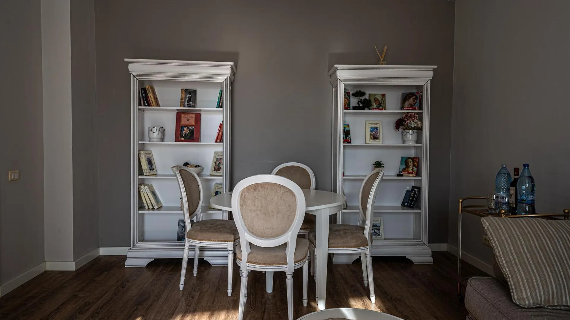 Cozy Two Room Apartment - Heart Of The City - Victoriei 2, Old Town Bucharest